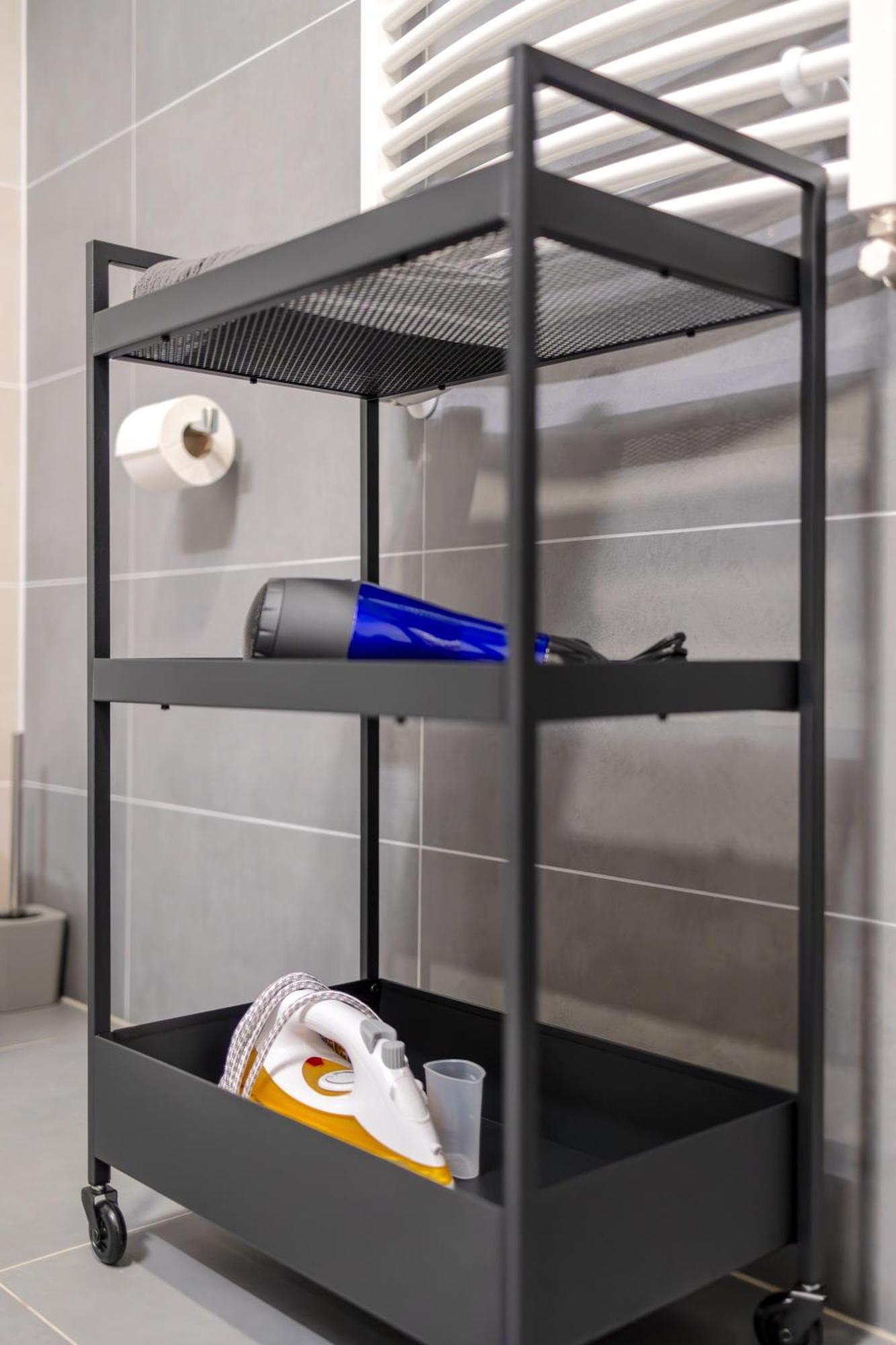 Bright 2br - 8th Floor, Balcony, Free Parking - By Gravity * פראג