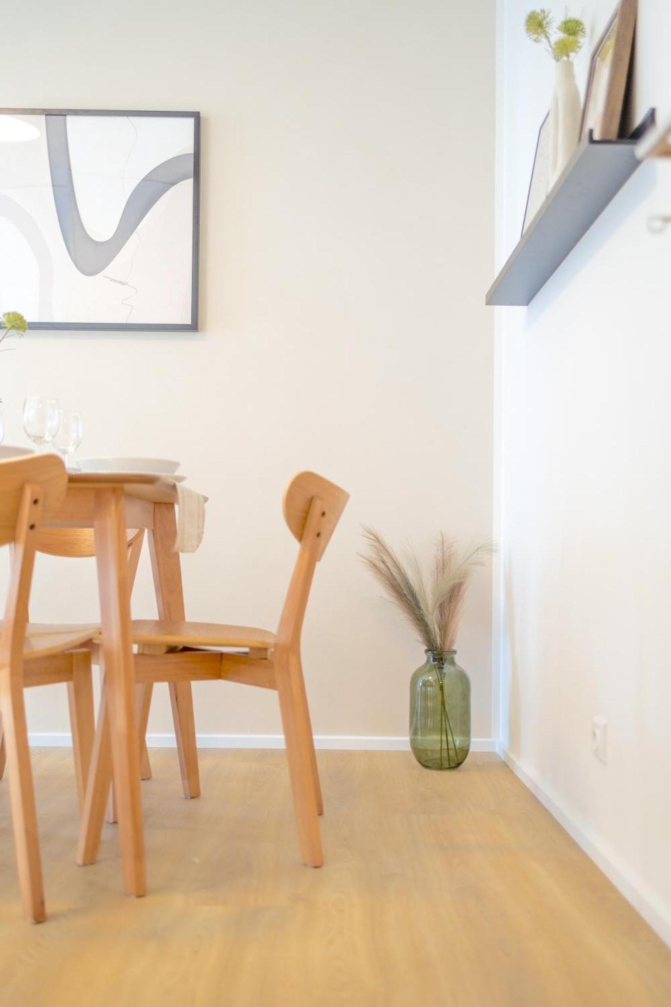 Bright 2br - 8th Floor, Balcony, Free Parking - By Gravity Appartamento